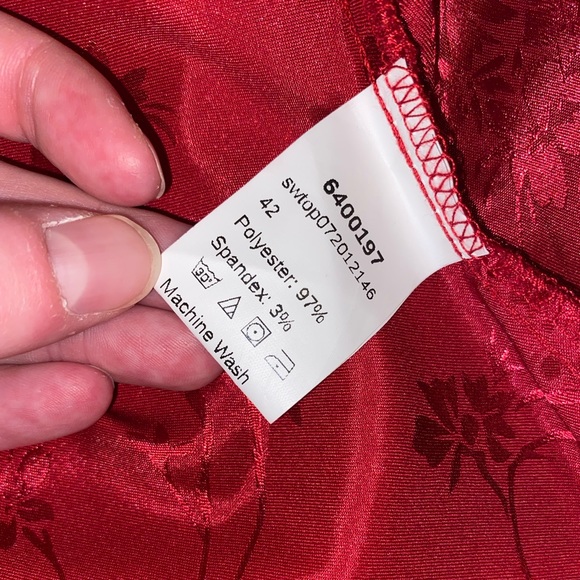 Red satin tie top in red - Picture 5 of 6